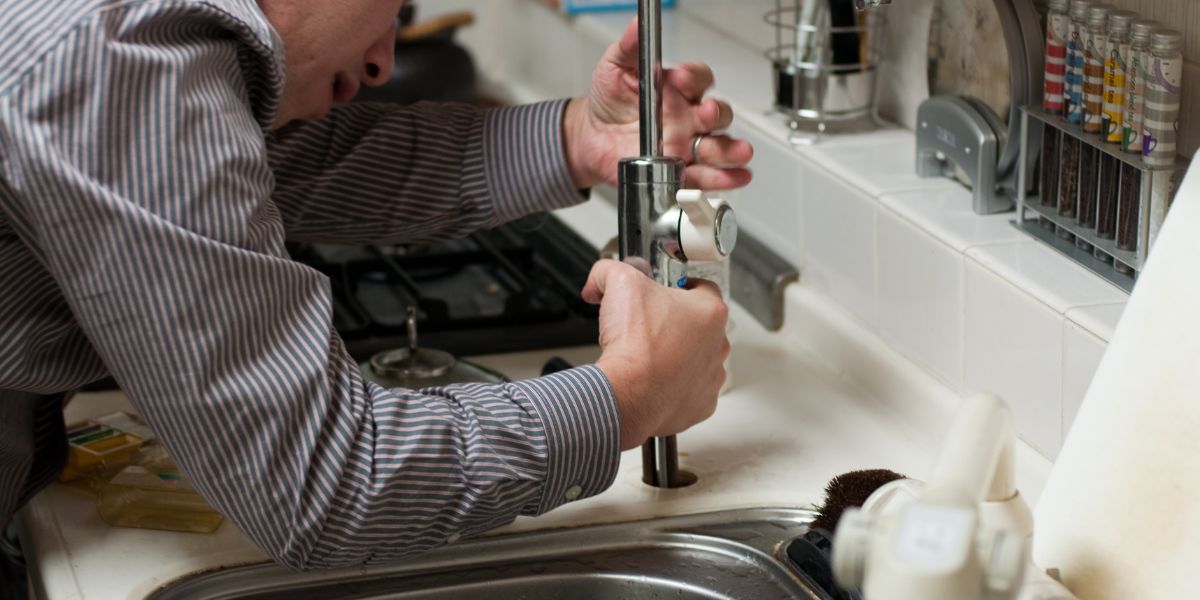 Essential Plumbing Tips Every Homeowner Should Know